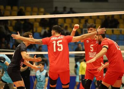 سه هیچ کوبنده: قهرمان ایران حریف می‌طلبد