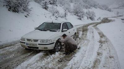  تردد در گردنه خان با زنجیر چرخ امکانپذیر است