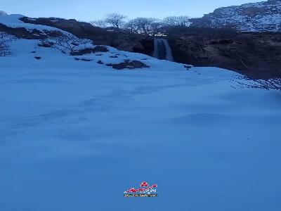  آبشار آبگرم کلات در زمستان