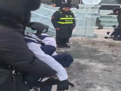  وقتی ربات ها در برف گیر کردند!