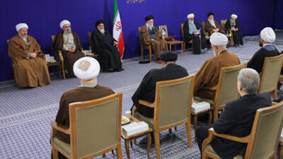 رهبر انقلاب: نامه آیت الله میلانی به امام(ره) در اوایل دهه ۴۰، یک سند معتبر تاریخی است