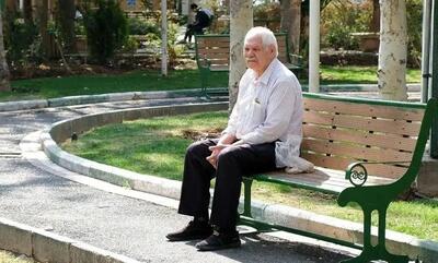 بازنشستگان تأمین اجتماعی / کاریکاتور جواد علیزاده؛ شوک آذرماه در قاب طنز تلخ