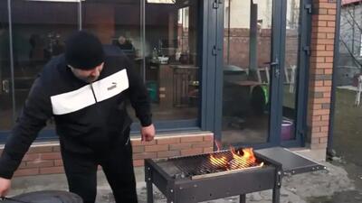  آموزش پخت سوسیس و همبرگر خانگی به سبک روستایی روسی (فیلم)