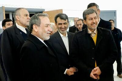  دیپلماسی اقتصادی در قلب اصفهان؛ عراقچی از سالن اجلاس بازدید کرد