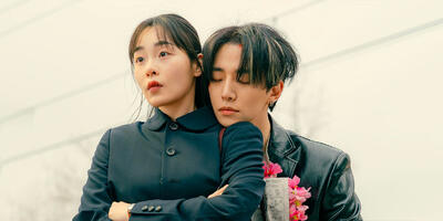 سریال جدید کره‌ای که با استایل‌های دهه نودی دل جوان‌های ایرانی را هم برده! - چی بپوشم