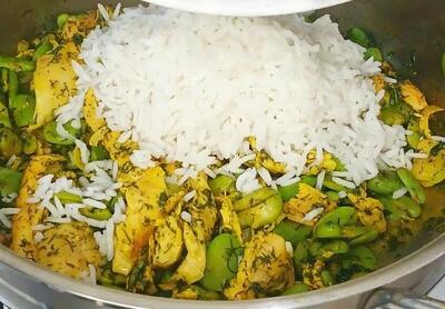 ۳۰ دقیقه تا باقالی پلو با مرغ خوشمزه؛ یک بار امتحان کنید همه روش ها فراموش میشود