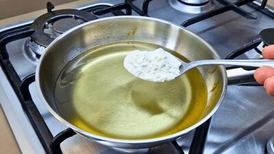  آرد را در روغن بریزید / دیگه مرغ رو ساده سوخاری نکن