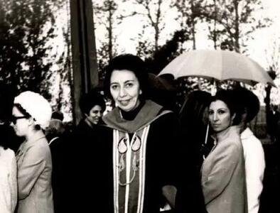 گفت‌‎وگو با نخستین زن فارغ‌التحصیل جراحی در ایران؛ حال فاتحی را داشتم که کاری غیرممکن انجام داده