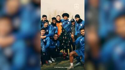 تبریک متفاوت سال نوی میلادی به سبک تیم چادرملو در تمرینات