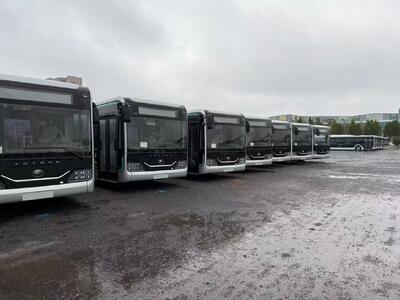 اتوبوس های دوکابین در مسیر تهران