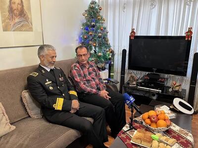 دیدار امیر دریادار سیاری با جانباز «سیمک وارطانیان»