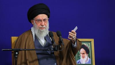  فیلم کامل بیانات رهبر انقلاب در دیدار اعضای ستاد برگزاری کنگره بزرگداشت آیت‌الله العظمی سید محمدهادی میلانی