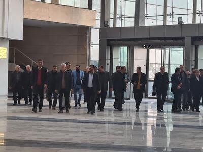 بازدید عراقچی از سالن اجلاس اصفهان؛ گامی عملی برای تقویت دیپلماسی اقتصادی در استان‌ها