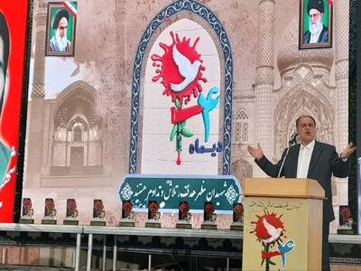 حاجی‌بابایی:آینده انقلاب روشن است ، اما ابهامات اقتصادی باید رفع شود