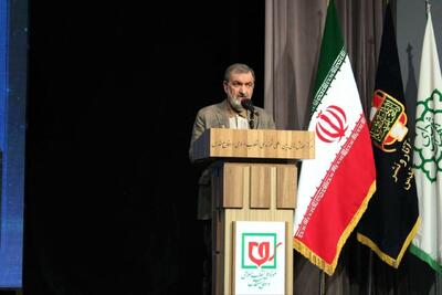  محسن رضایی: چرا عده ای سطح دفاع مردم ایران را تنزل و نواهای تفرقه انگیز سر می‌دهند؟ نقش ایران در برهه کنونی مهم و بین‌المللی است/ اگر ایران شکست بخورد همه کشورهای منطقه مورد تهاجم قرار خواهند گرفت/ اتحاد و انسجام مهمترین رکن در شرایط فعلی است