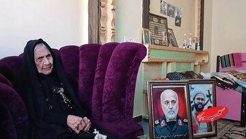  ناگفته های مادر سرلشکر رشید از فرزندش/ از همه بچه‌هام بیشتر دوستش داشتم/ اگر می‌دانستم شهید می‌شود، بیشتر بغلش می‌کردم، بیشتر می‌بوسیدمش... - کلبه سرگرمی