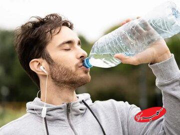 نوشیدن بیش از حد آب چه عوارضی برای بدن دارد؟ - کلبه سرگرمی
