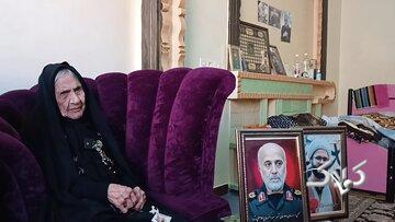 ناگفته های مادر سرلشکر رشید از فرزندش/ از همه بچه‌هام بیشتر دوستش داشتم/ اگر می‌دانستم شهید می‌شود، بیشتر بغلش می‌کردم، بیشتر می‌بوسیدمش... - مجله اینترنتی کولاک