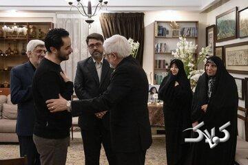 دیدار محمدرضا عارف با خانواده اشرف بروجردی/خانم وزیر راه هم بود + تصویر - مجله اینترنتی کولاک