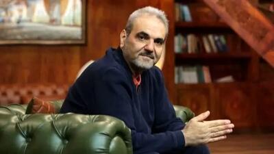  خیابانی باز هم حرف زد! / گزارشگر جنجالی در کنار علیرضا دبیر (عکس)