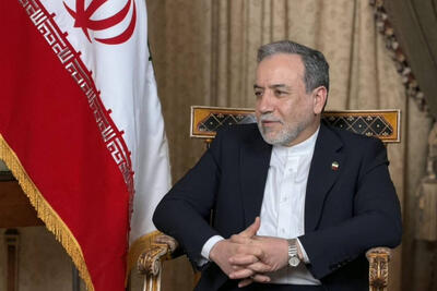 عراقچی: وزارت‌خارجه از صادرات محصولات دانش‌بنیان و انرژی‌های پاک حمایت می‌کند