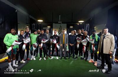 کریسمس در اردوی پرسپولیس؛ خارجی‌ها گل و هدیه گرفتند +تصاویر - پارس فوتبال