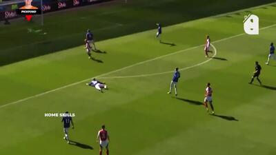 ویدئو: بهترین سیوهای سال 2025 - پارس فوتبال