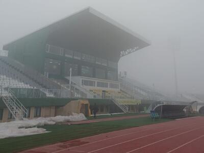 عکس | مه شدید در اراک؛ یک بازی لیگ برتر به تعویق افتاد - پارس فوتبال