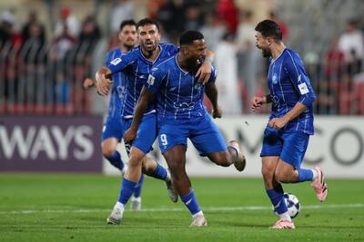 و بالاخره داکنز نازون؛ شروعی بر پایان دوران سیاه و پرانتقاد مهاجم استقلال؟ - پارس فوتبال