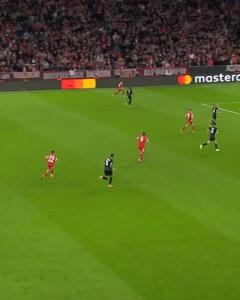 ویدئو: نمایش خیره کننده مدعی جدی جایزه گلدن بوی - پارس فوتبال