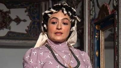  چیدمان سفره هفت سین خاص و لاکچری گلاره عباسی آباجی سریال بامداد خمار/ از دست و پنجه اش هنر میباره