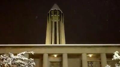 آرامگاه بوعلی سینا در قاب زمستان؛ سپیدی برف بر یادگار حکیم همدان + فیلم