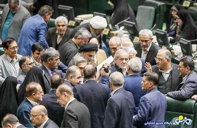 معیشت مردم را نمی‌توان بازیچه دلار و سیاست ورزی غلط کرد!