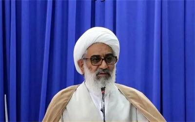 نامه اعتراضی امام جمعه ورامین به خاطر تک‌خوانی زن جوان در جشنواره موسیقی