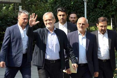 رئیس جمهور به پرسش خبرنگاران پاسخ می دهد | سیاست روز