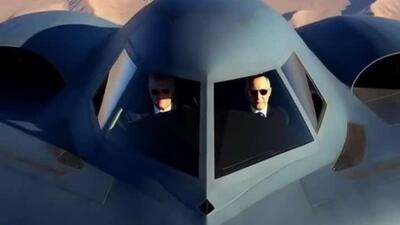  ترامپ به همراه نتانیاهو در حال هدایت یک بمب افکن B-2