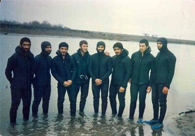 زمزمه پدری که دو پسرش در جنگ شهید شدند/الهی اکبر از تو اصغر از تو!