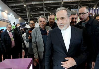 عراقچی: از شرکت‌های ایرانی برای حضور در نمایشگاه‌های بین‌المللی حمایت می‌کنیم - تسنیم