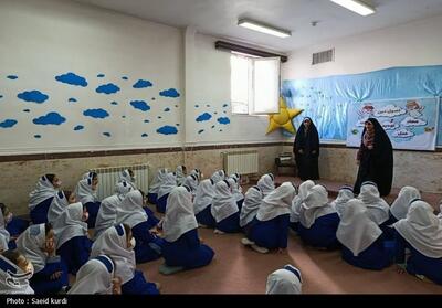 جشن تکلیف 370 دانش آموز در بیجار   فیلم - تسنیم