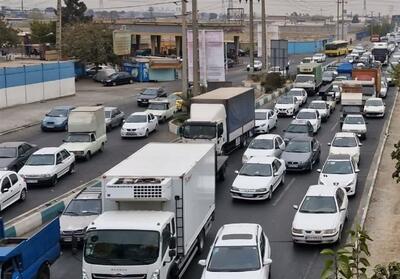 ترافیک سنگین در ورودی وادی رحمت تبریز در روز لیله‌الرغائب - تسنیم