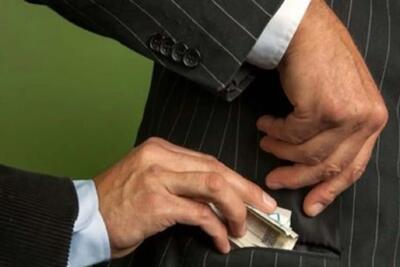 طعنه روزنامه اطلاعات به فساد دو وزیر دولت سیزدهم: با آن 3.7 میلیارد دلار، چه کارها می‌شد کرد