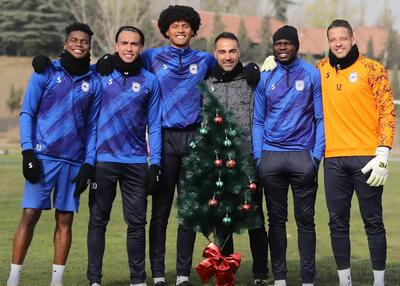 چادرملو برای خارجی‌هایش جشن سال نو گرفت