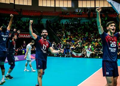 ستاره محبوب عطایی اندازه شماره پیراهنش امتیاز گرفت