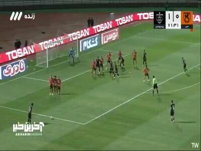 ضربه ایستگاهی امید عالیشاه با اختلاف کم از کنار دروازه به بیرون رفت