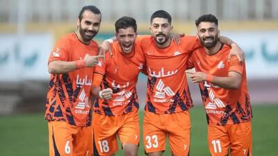 لیگ آزادگان؛ نساجی و صنعت نفت آبادان امیدوار به لیگ برتر