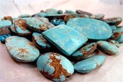 پرونده طب سنتی و هنر فیروزه‌تراشی آماده می‌شود