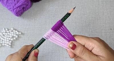  آموزش ساخت گل تزئینی شیک با مداد و کاموا