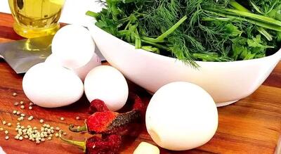 کوکو سبزی مجردی با کمترین مواد اولیه | طعم بی نظیر، راحت، سریع و کم هزینه !