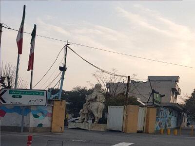  مجسمه شاپور در پارکینگ خدمات موتوری!/ هنر شهری قربانی نمایش سیاسی زاکانی شد