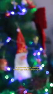  دیدار صمیمانه رهبر معظم انقلاب با خانواده یک شهید مسیحی + فیلم